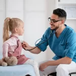 Semne care indică necesitatea unei consultații la medicul pediatru pentru copilul dumneavoastră
