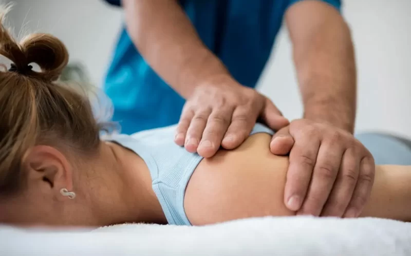 Exerciții de kinetoterapie pentru o recuperare rapidă și eficientă